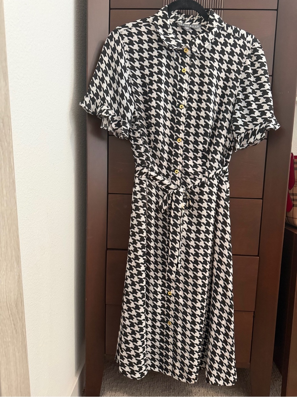Sharagano Black & White Houndstooth Midi Shirt Dress